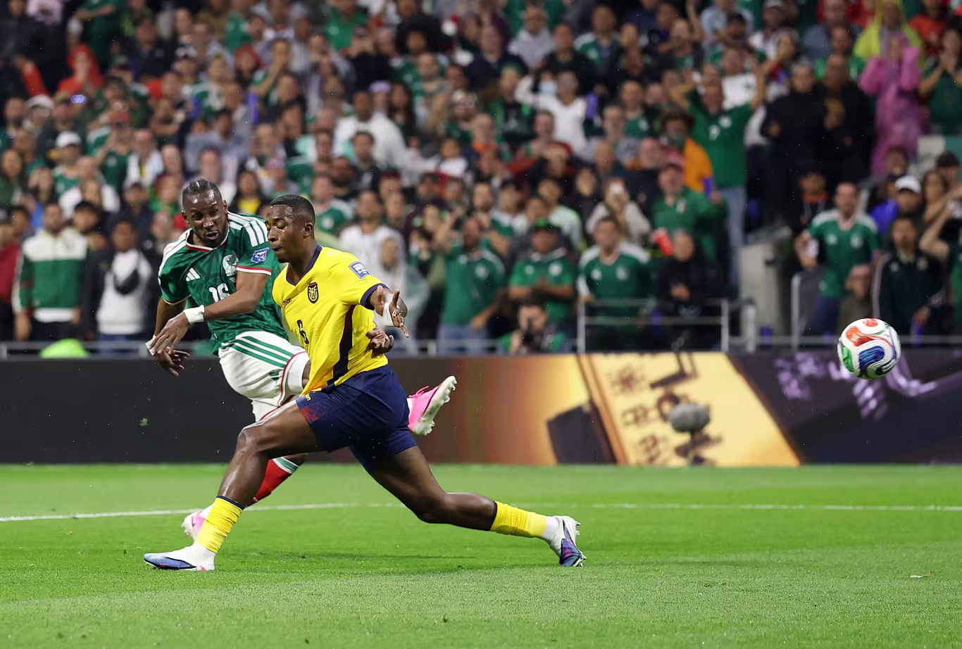 Cover photo for article: Mexico 2-0 Ecuador: Quiñones Leads El Tri Into the Round of 16